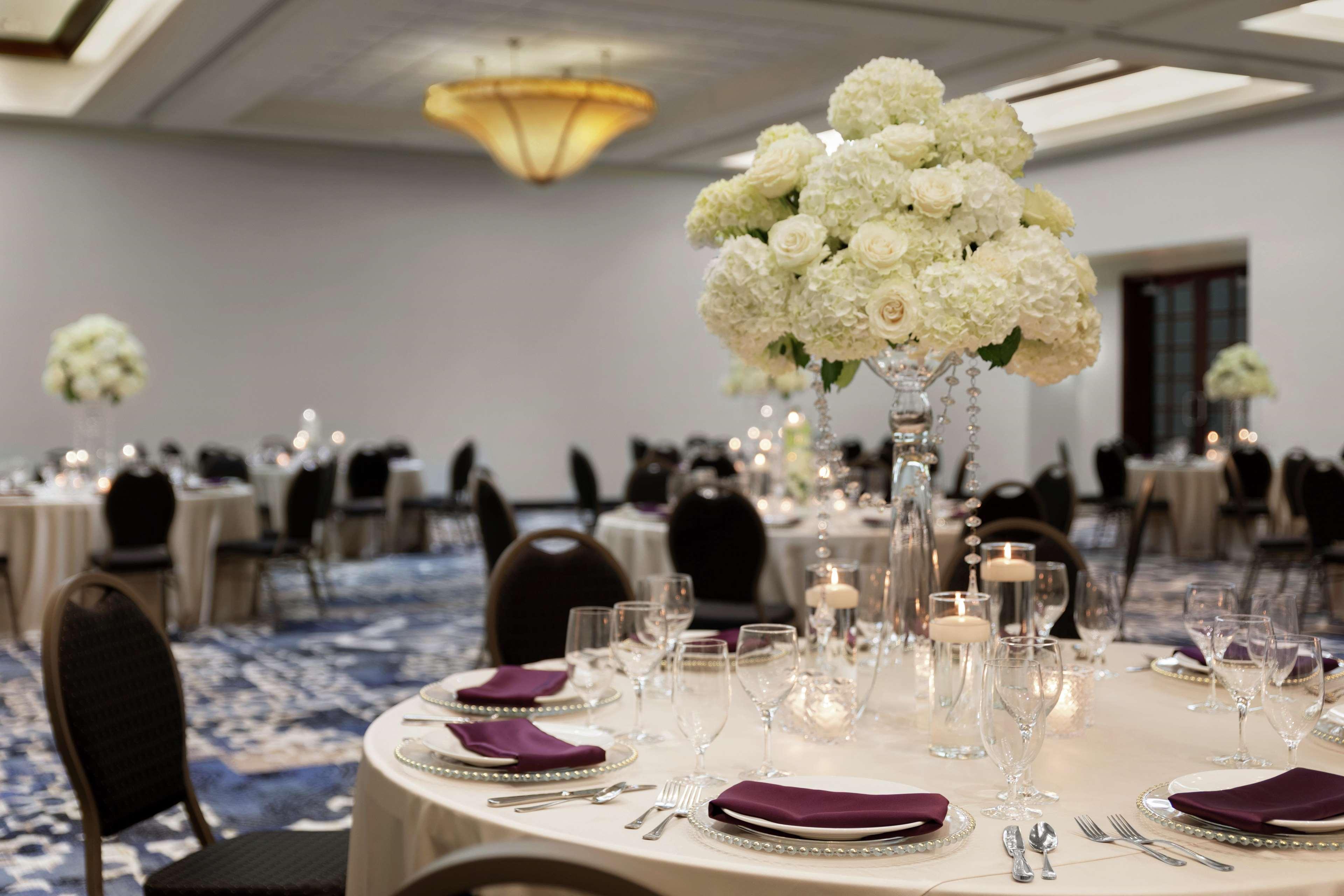 Doubletree By Hilton South Charlotte Tyvola Hotel Екстериор снимка