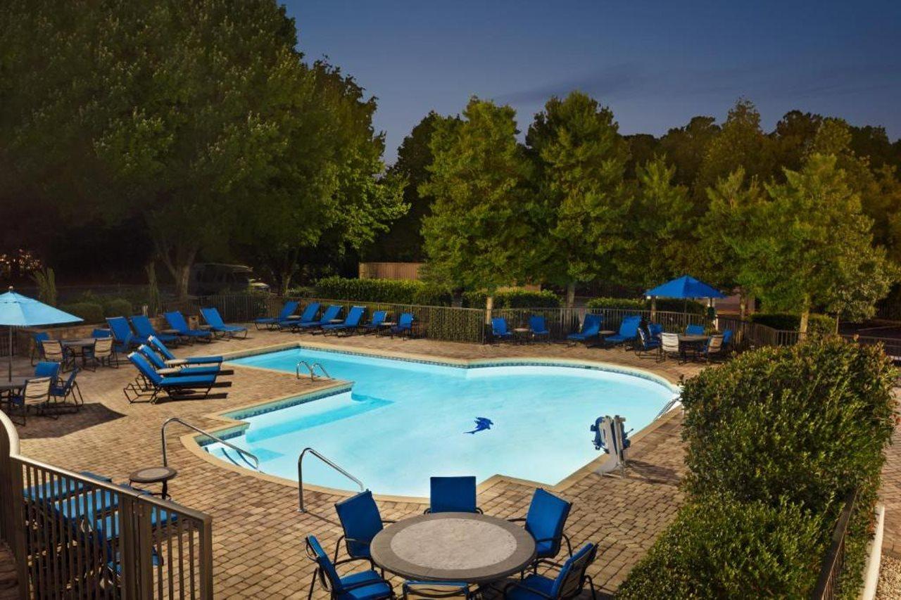 Doubletree By Hilton South Charlotte Tyvola Hotel Екстериор снимка
