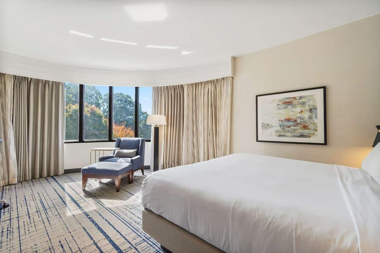Doubletree By Hilton South Charlotte Tyvola Hotel Екстериор снимка