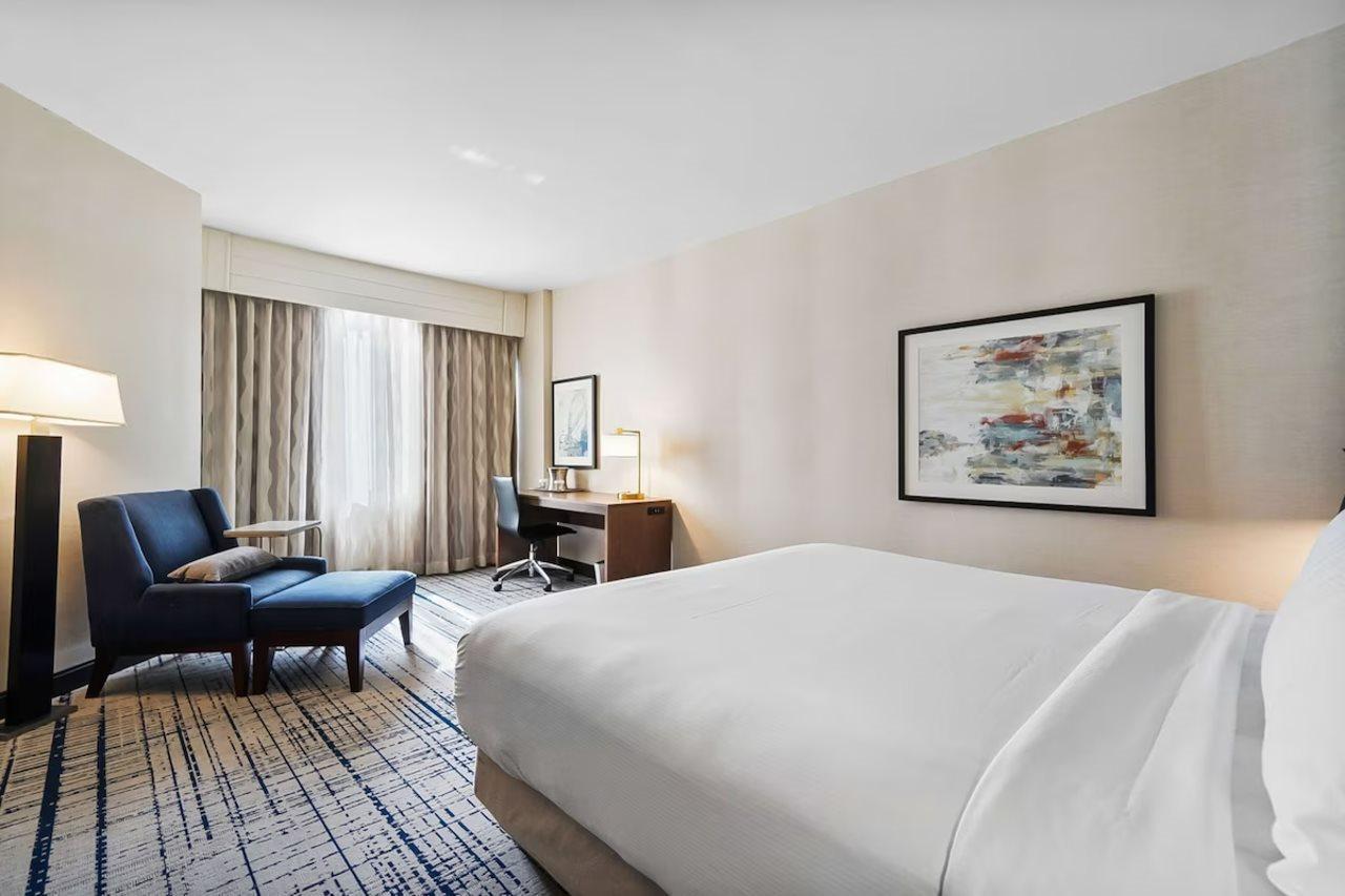 Doubletree By Hilton South Charlotte Tyvola Hotel Екстериор снимка