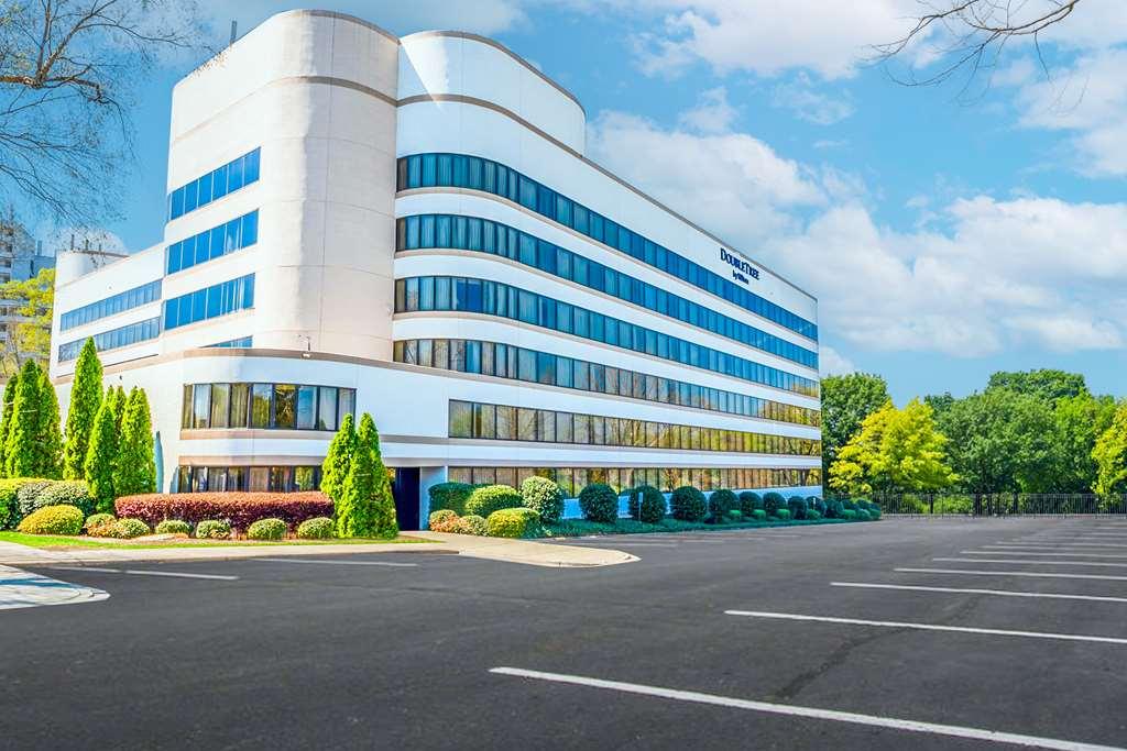Doubletree By Hilton South Charlotte Tyvola Hotel Екстериор снимка