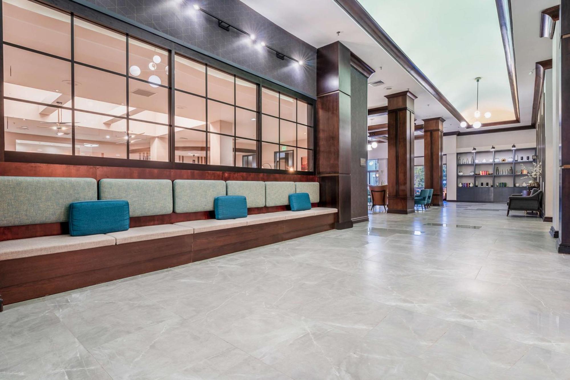 Doubletree By Hilton South Charlotte Tyvola Hotel Екстериор снимка