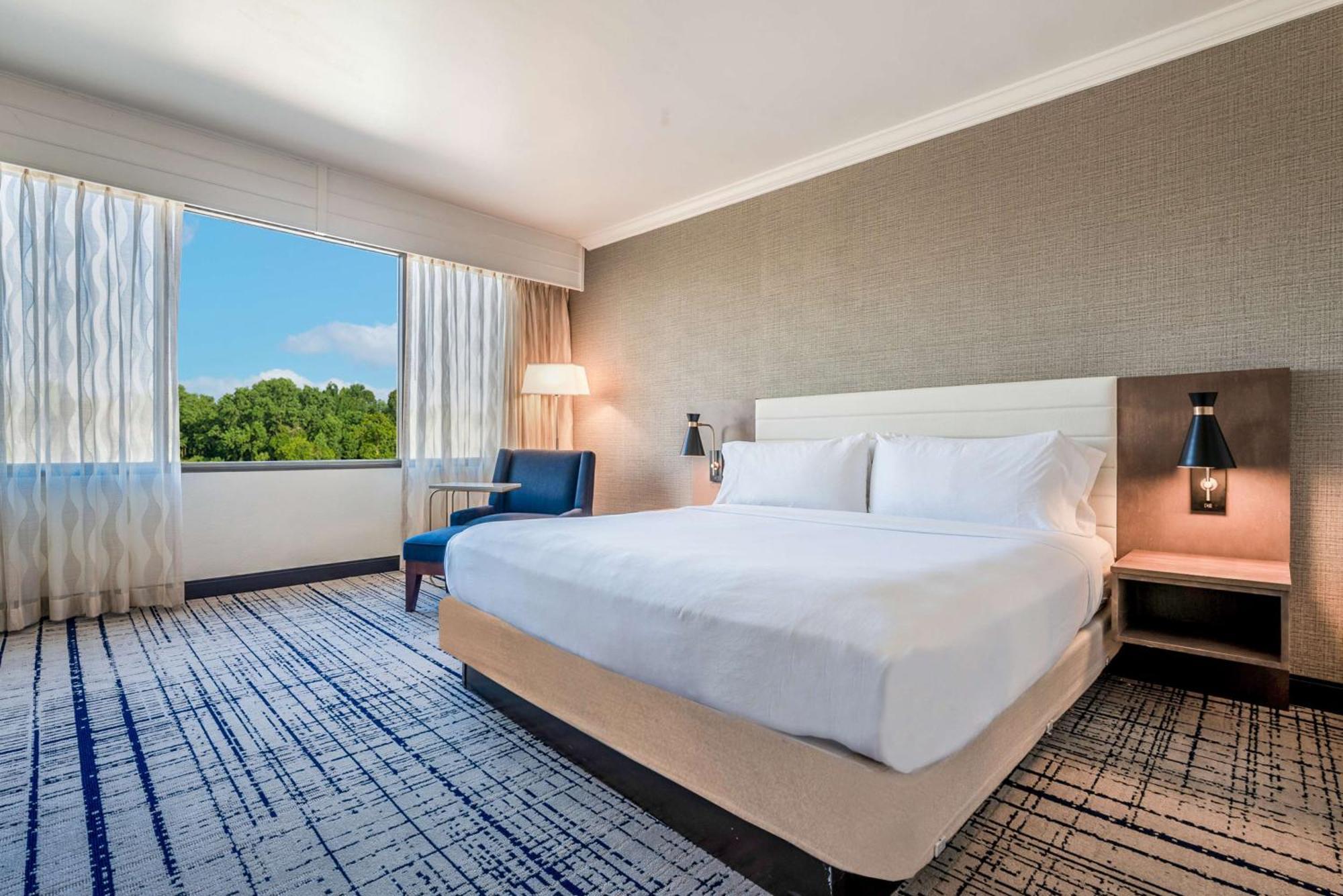 Doubletree By Hilton South Charlotte Tyvola Hotel Екстериор снимка